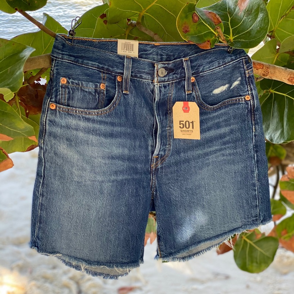 LEVI’S 501‼️ (MID THIGH)